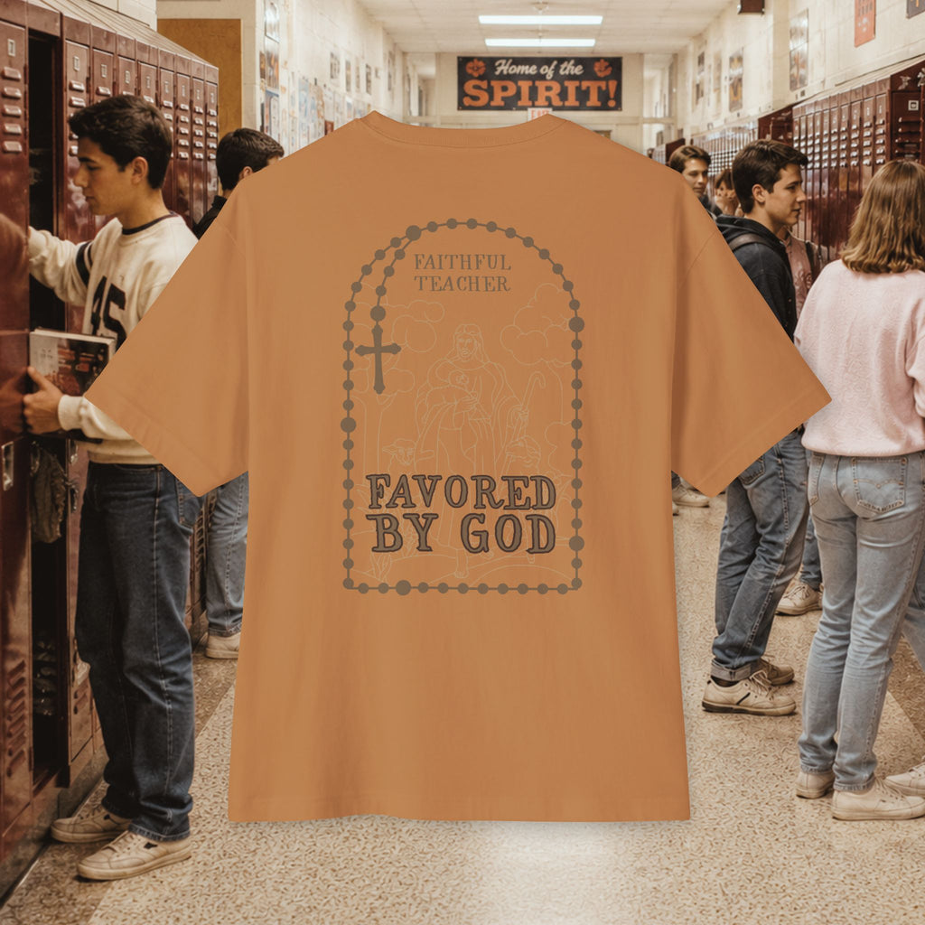Faithful Teacher, Favored by God oversize T-Shirt
